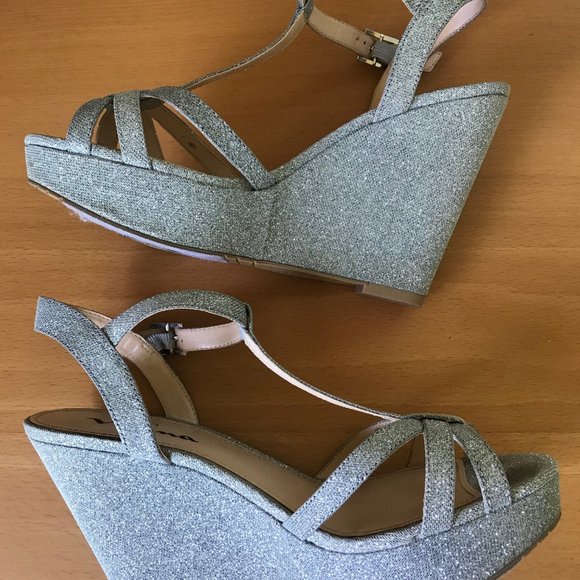 Touch of Nina Silver Sparkle Wedges - Picture 2 of 8